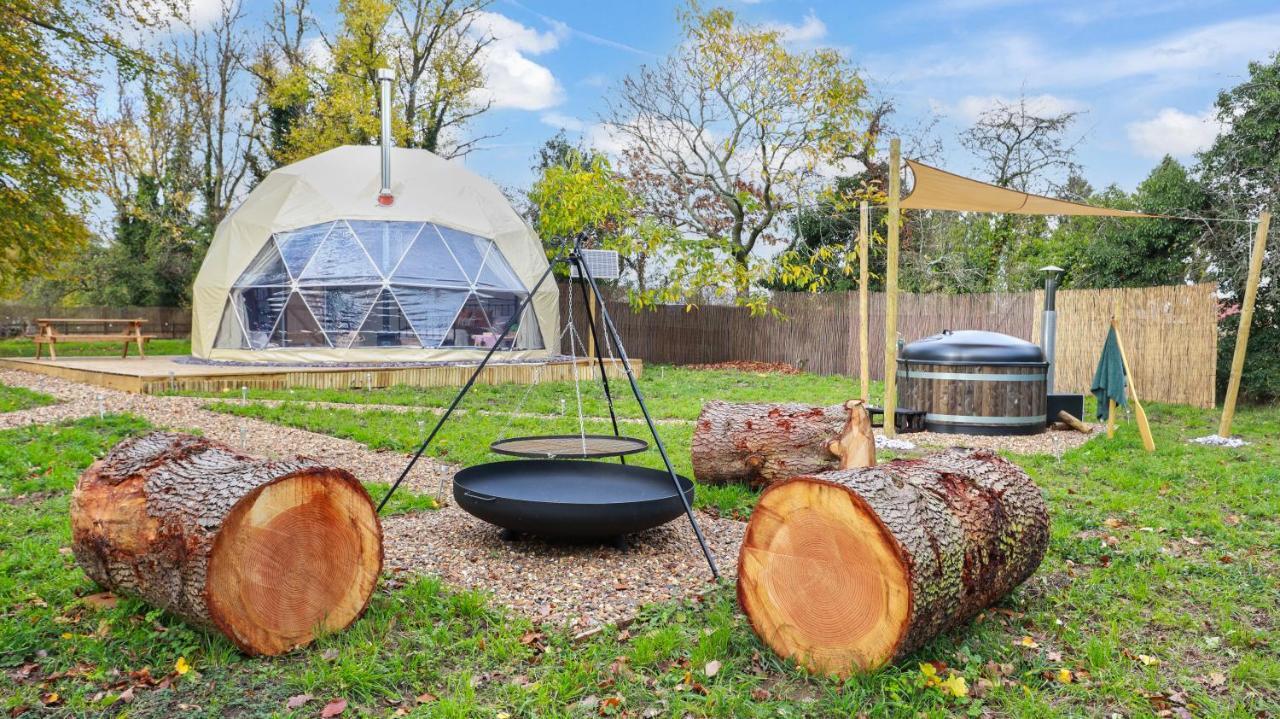 Готель Luxury Dome With Private Wood-Fired Hot Tub Оксфорд Екстер'єр фото